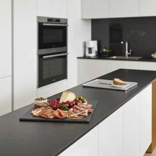 Planche à découper Richlite noire sans rigole à jus